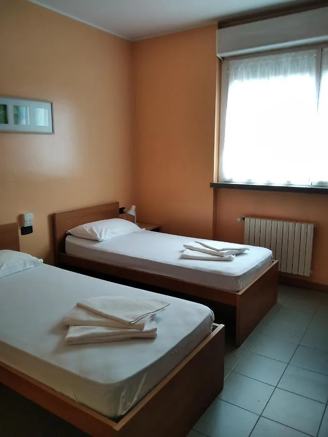 La Cordata Accommodation - Zumbini 6 Милан